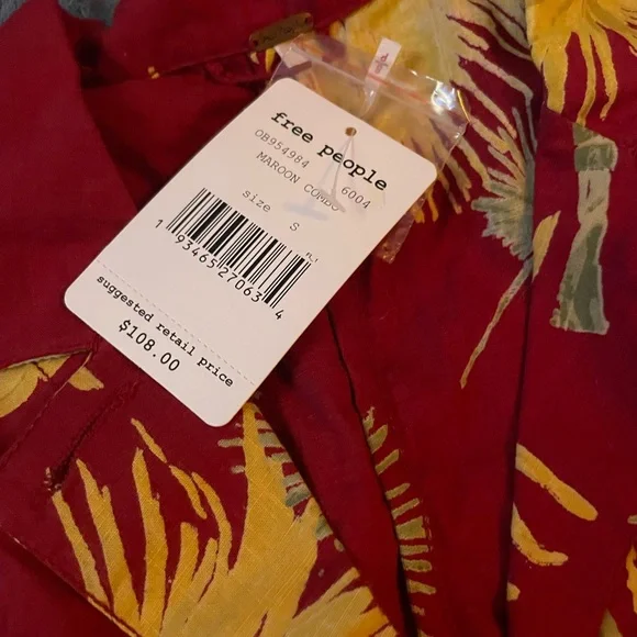 Free People Romper - button down collared shirt , short sleeves. size S - Picture 3 of 6